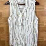 Carolina belle w/Tie Neck & Button Front Top w/a Chain Print Photo 0