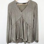 Kim & Cami Silver V Photo 0