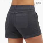 Spanx  Stretch Twill Shorts Washed Black Size Large Flat Front Inseam 5" Preppy Photo 1