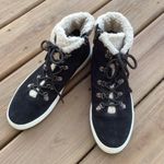 Blondo Ladies  booties- warm and CUTE🖤🤍🖤 Photo 3