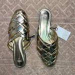 of Zara Metallic Woven Mules in gold. Gold Size 7.5 Photo 0