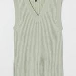 H&M Sweater Vest Photo 0