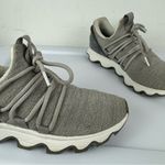 Sorel  Kinetic Lace Sneaker Sz 7 Grey Casual Shoe Photo 12