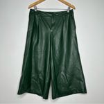 Anthropologie  NWT Green Faux Leather Cullotes Size 10 Photo 2