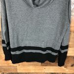 Akini  sweater‎ Photo 2