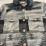 Mystree NWT  Aztec Faux Fur Collar Button Down Shacket Size M Photo 2