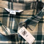 Old Navy New  plaid flannel shirt, size petite medium Photo 5