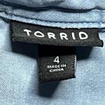Torrid Chambray Top Cap Sleeves Button Up NWOT Womens Size 4 Photo 4