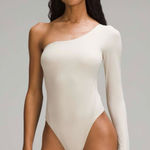 Lululemon NWT Wundermost Ultra Soft Nulu Long Sleeve One Shoulder Bodysuit Tan L Photo 0