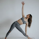 Alo Yoga  High-Waisted Leggings & Bra Photo 0