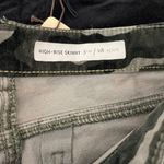 Anthropologie Pilcro  High Rise Skinny Jeans Corduroy Camo Women's Size 28 Petite Photo 5