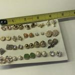 Lot Of 20 Costume Pierced Earrings Studs Rhinestone / Faux Pearl / Metal Etc Photo 8