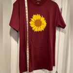 Gildan NWOT  Size M Burgundy Sunflower Short Sleeve Crew Neck Cotton Tee Shirt Photo 5