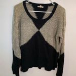Hem & Thread Crewneck Sweater Black Beige Diamond Photo 1