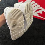 Nike air max white athletic lace up shoes sneakers women’s 8 Photo 4