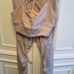 Alo Yoga  set Photo 0