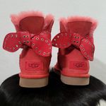 UGG  Cameron Red Grommet Bailey Bow Sheepskin Short Boot Women's Size 7 Photo 2