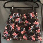 Joe B Kohls Stretchy Floral Skirt Photo 0