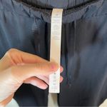 Lululemon  On The Fly Pants 27" Black Cropped Casual Lounge Women’s 4 Photo 5