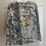 Realtree Women’s Long Sleeve V-Neck Camouflage Outdoor Enthusiast Shirt|Size:L Photo 1
