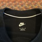 Nike  SILVER FOIL LOGO BLACK BASIC SWEATSHIRT Photo 2