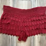 Hippie Laundry  oversized  Medium Crochet Tiered Shorts waist is 17, length is 10 Photo 3