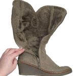 Baretraps “Onessa” Snow Boot Women’s Size 10M Tan Suede Leather Faux Fur Studded Photo 6