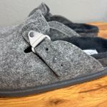 BEACH by Matisse Portland Clogs Mules Size 10 Gray Felt Faux Fur Lined NEW Photo 4