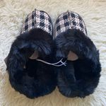 LC Lauren Conrad Women’s Faux Fur Clog Sleepers Photo 3
