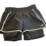 New Balance  women's medium black active short Photo 0