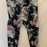 Old Navy  Active Go Dry Floral Legging Photo 5