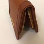 Ellen Tracy  nwt Brown cognac Wallet 5 x 4 Photo 4