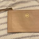 Michael Kors Wristlet Photo 0