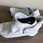 Nike  GO FlyEase White Sail Women’s Shoe Size 8 #606 Photo 4