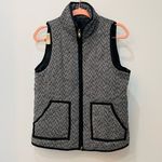 Boutique Herringbone Quilted Puffer Vest in Black white size small Photo 0