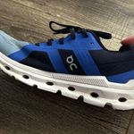 on cloud  Cloudrunner Photo 4