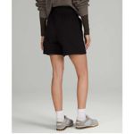 Lululemon Scuba High-Rise Short 5" Size 4 Yoga Workout Running Photo 2