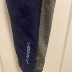 Brooks  leggings small Photo 2