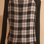 Venus Laid-back plaid Edith intricate lace in this casual cold-shoulder.… Photo 5