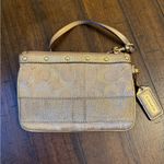 SIGNATURE Coach Wallet Wristlet Gold Metalic 42015 6x4”‎ A Photo 2