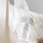 Galina Sleeveless V Photo 6