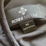 Ronni Nicole  sleeveless dress Photo 3