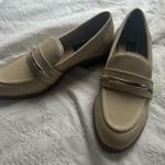 Toms Jones New York Elegant Cream Loafers Womens size 7 Photo 5