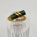 Vintage Avon Gold Tone & Faux Jade Cylinder Ring (6) Green Photo 1