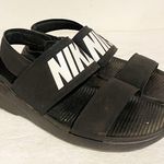 Nike Size 9 Wide Tanjun Women's Sandal Black White 882694-001 Straps Photo 2