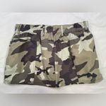 Forever 21 ,‎ camo Mini skirt, green tones, size small Photo 1