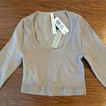 Babaton NWT Sculpt Ribbed Scoop Neck Cropped Longsleeve Size XS Seamless ARITZIA Photo 1