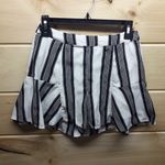 fab'rik Stripped Shorts  Photo 0