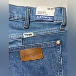 Wrangler Wrock High Rise Kick Flare Raw Hem two toned jeans NWT size 30/28 Blue Photo 7