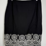 Tahari  Black Ivory Embroidered Skirt Women’s See Measurements NO SIZE Career Photo 0